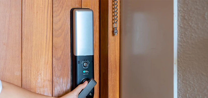 Home Security Electronic Locks Upgrades in Casa de Oro-Mount Helix, CA
